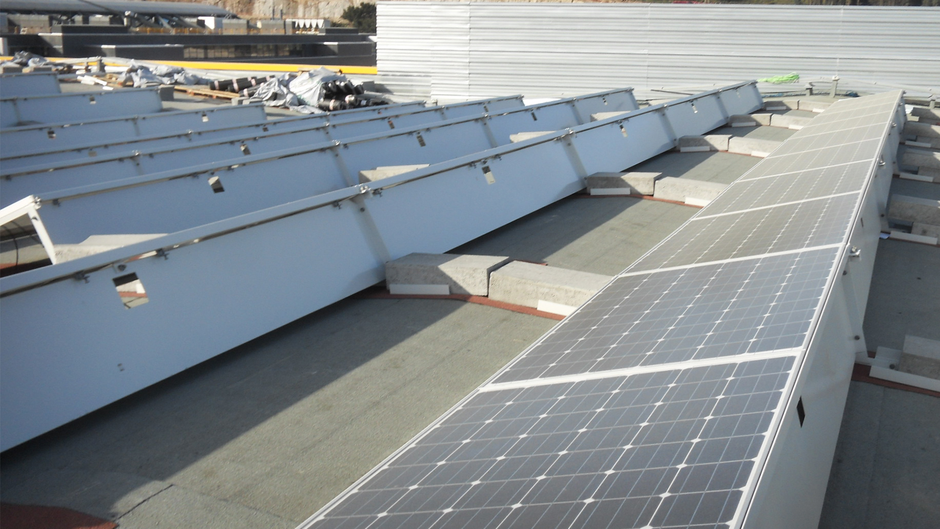 Proyecto de Instalación Solar Fotovoltáica en C.C. Marineda City 